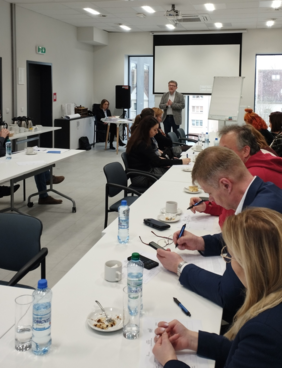 Pokaż zdjęcie: Spotkanie Targi Dostępności 2024 – sala szkoleniowa 